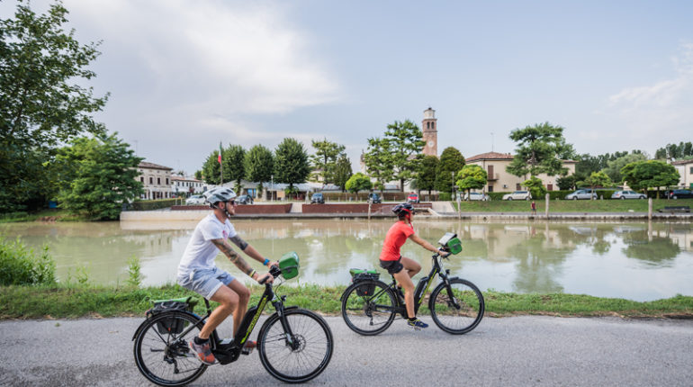 Mit dem Fahrrad von den Dolomiten nach Venedig FunActive