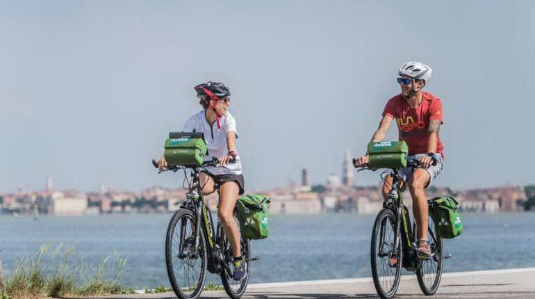 Cicloturismo: i migliori accessori per partire organizzati al meglio